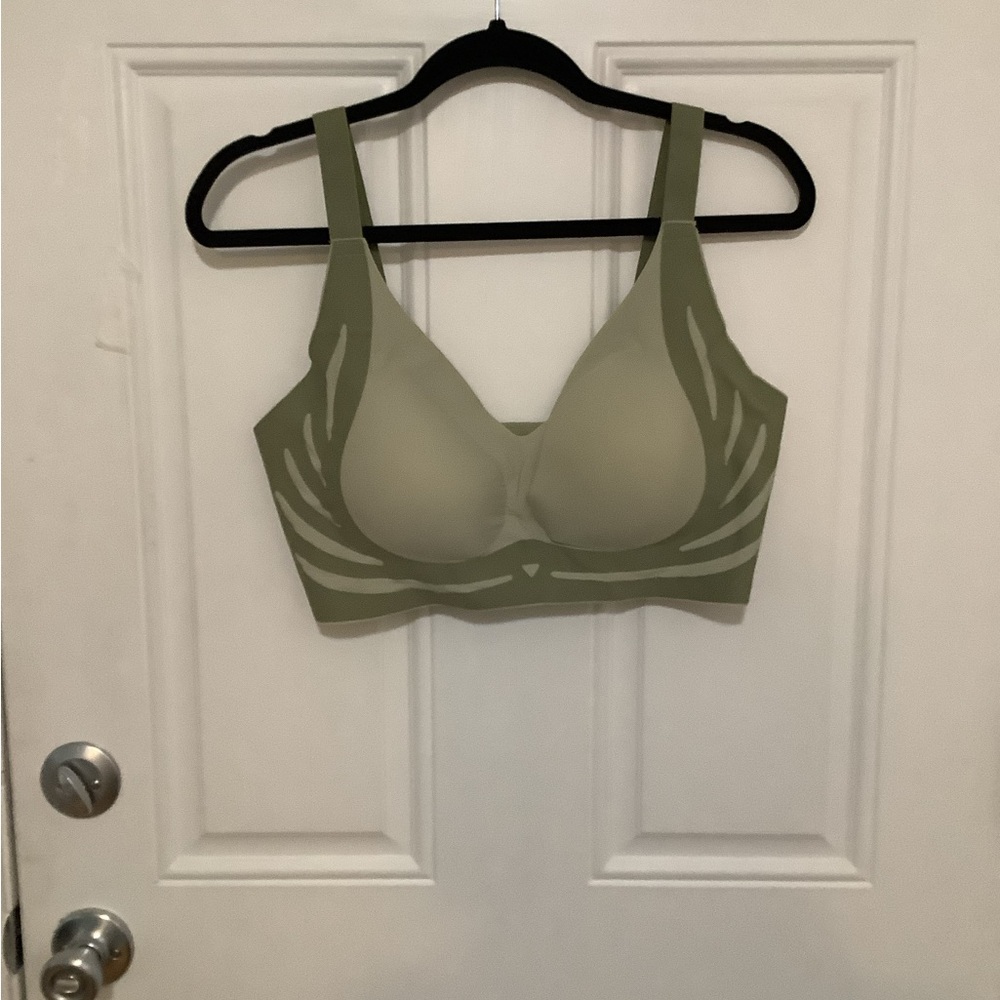 Seamless Army Green Wireless Comfort Bra